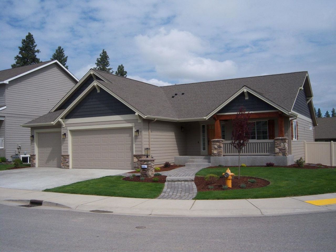 3906 S Glendora Dr, Spokane, WA 99223 Main Photo