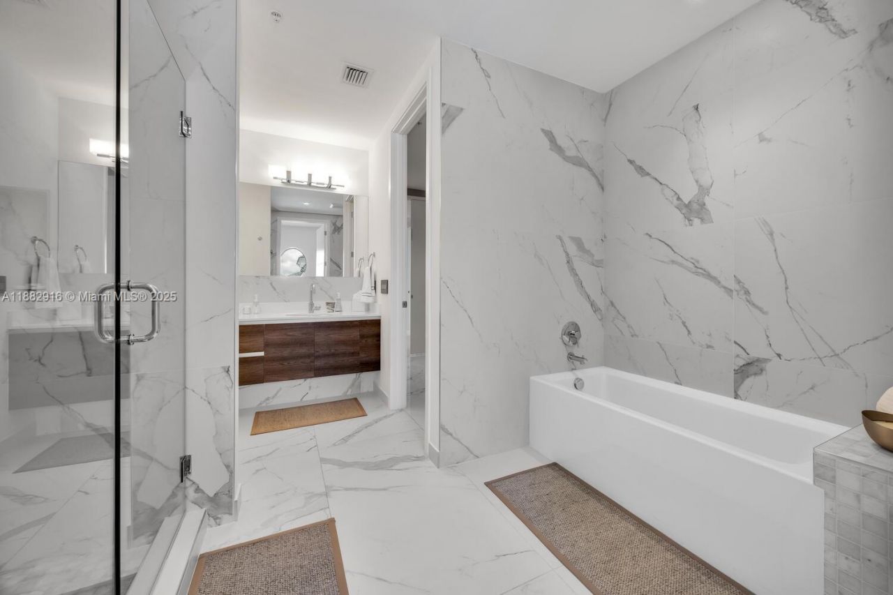 301 Altara Ave, Unit LPH914, Coral Gables, FL 33146 Photo