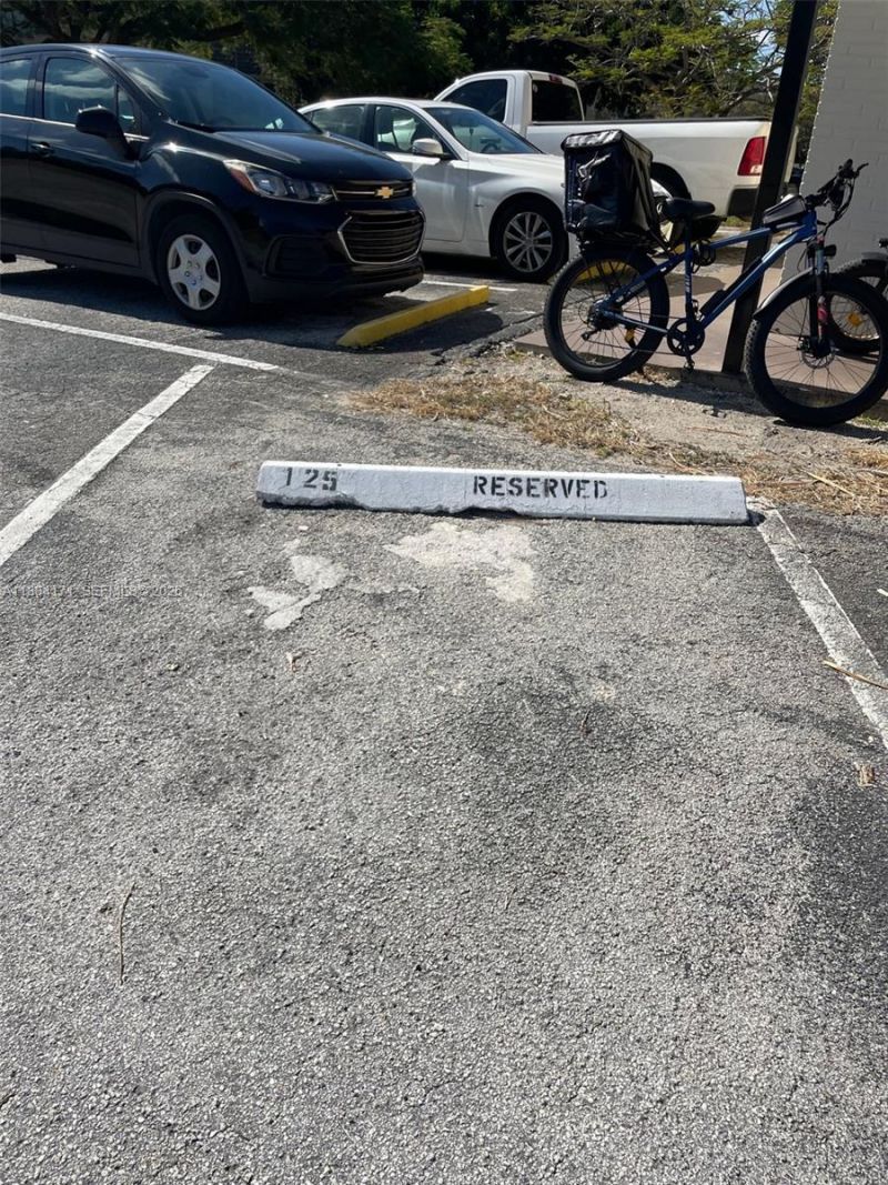 20201 NE 29th Ct, Unit D112, Aventura, FL 33180 Photo