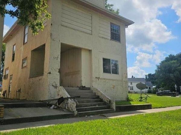 519 W 9Th St Street, Waterloo, IA 50702