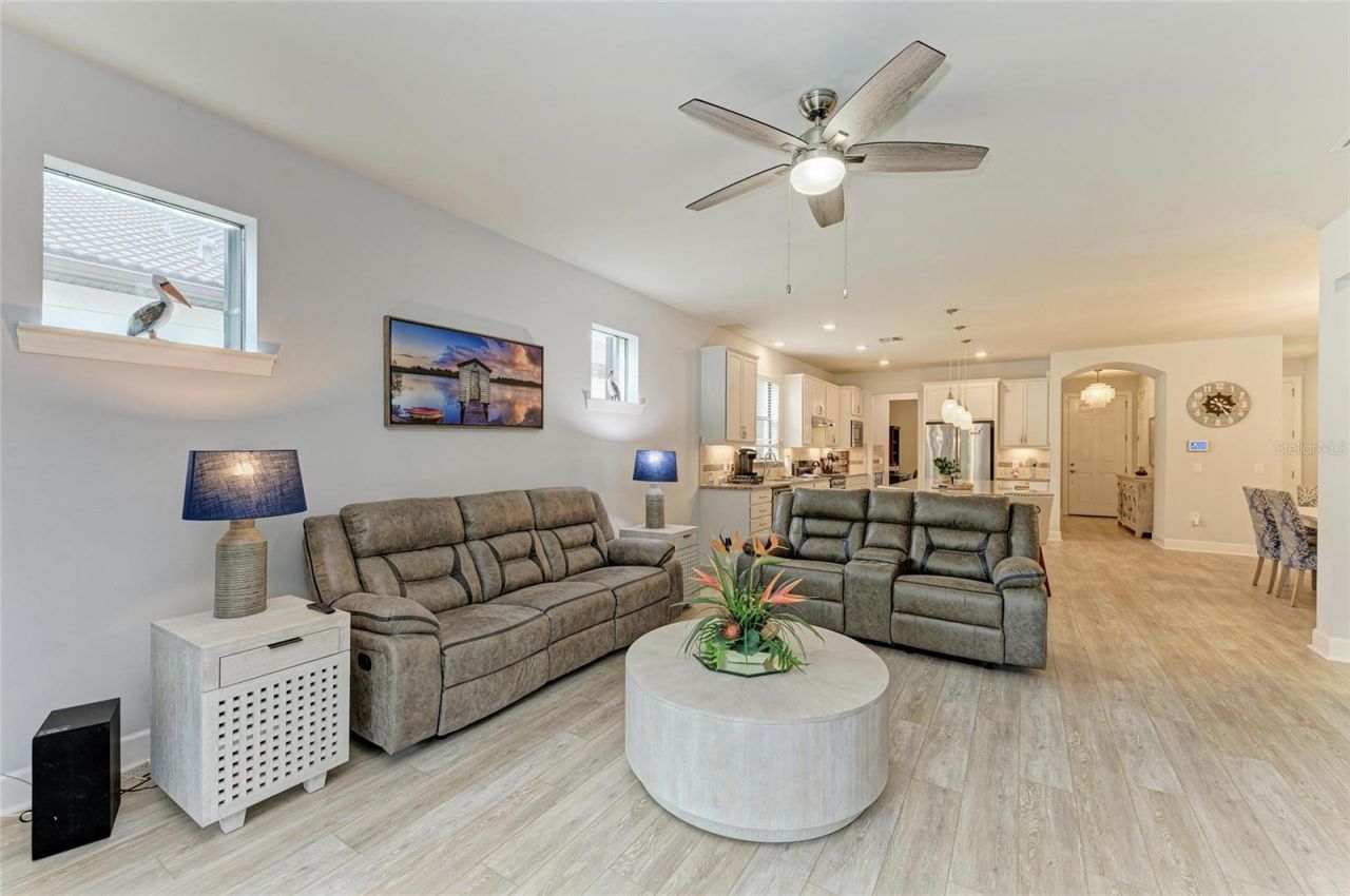 7572 Viola Loop, Bradenton, FL 34202 Photo