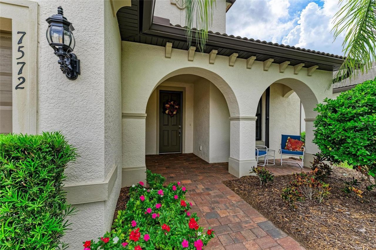 7572 Viola Loop, Bradenton, FL 34202 Photo