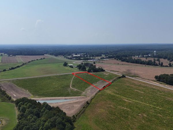 Midway Road, Lena, MS 39094