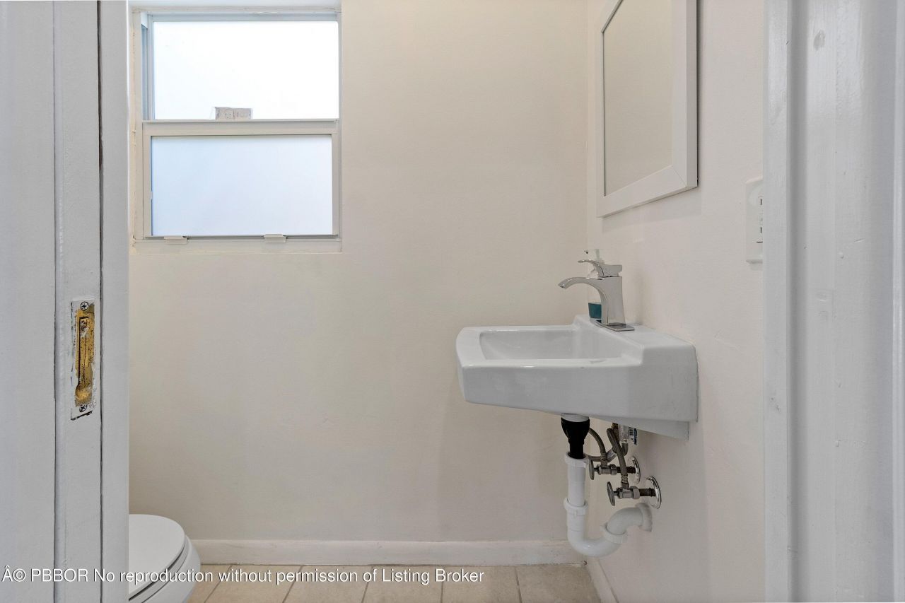 224 10th Street, West Palm Beach, FL 33401 Photo