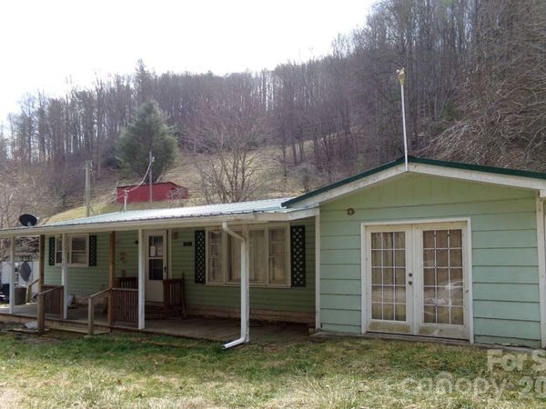 1905 Little Creek Road, Burnsville, NC 28714