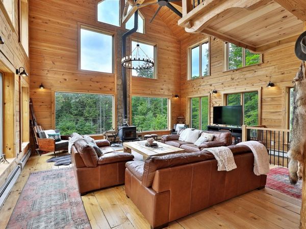 314 Putnam Forest Road, Grafton, VT 05146