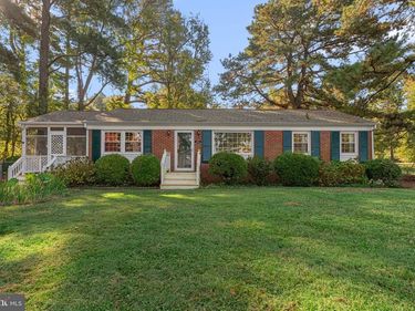 310 E GWYNNFIELD ROAD, TAPPAHANNOCK, VA 22560