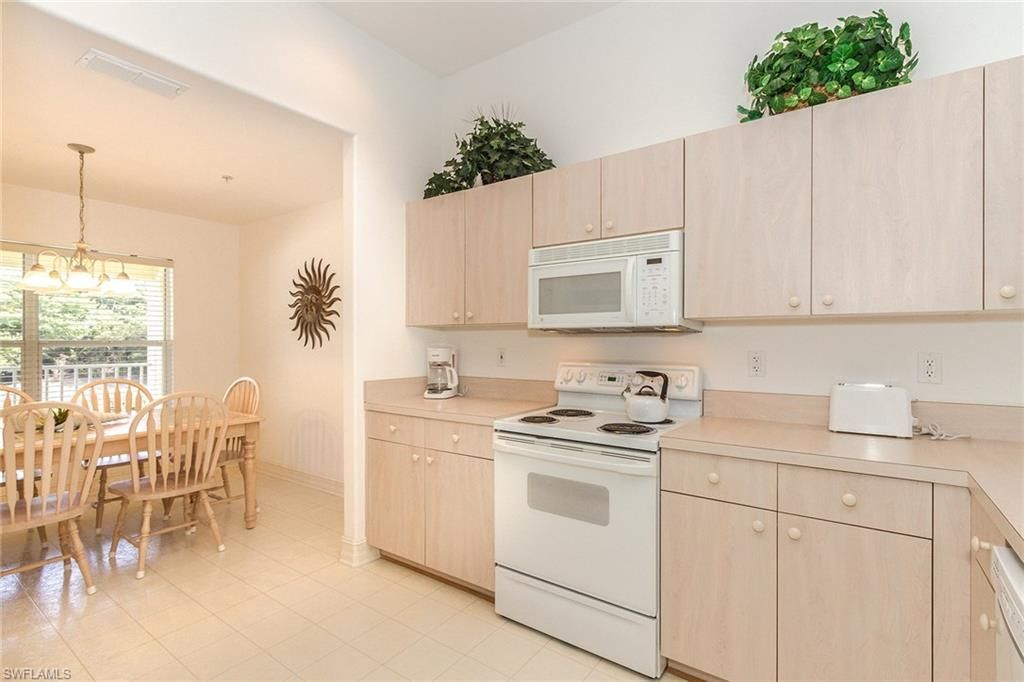 1025 Tarpon Cove Dr, Unit 203, Naples, FL 34110 Photo