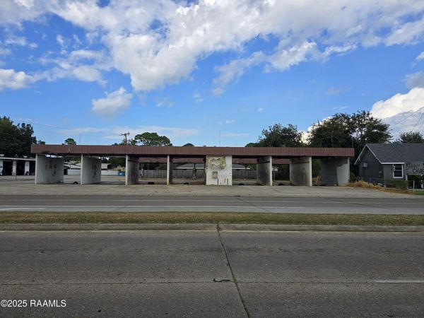 102 Admiral Doyle Drive , New Iberia, LA 70560