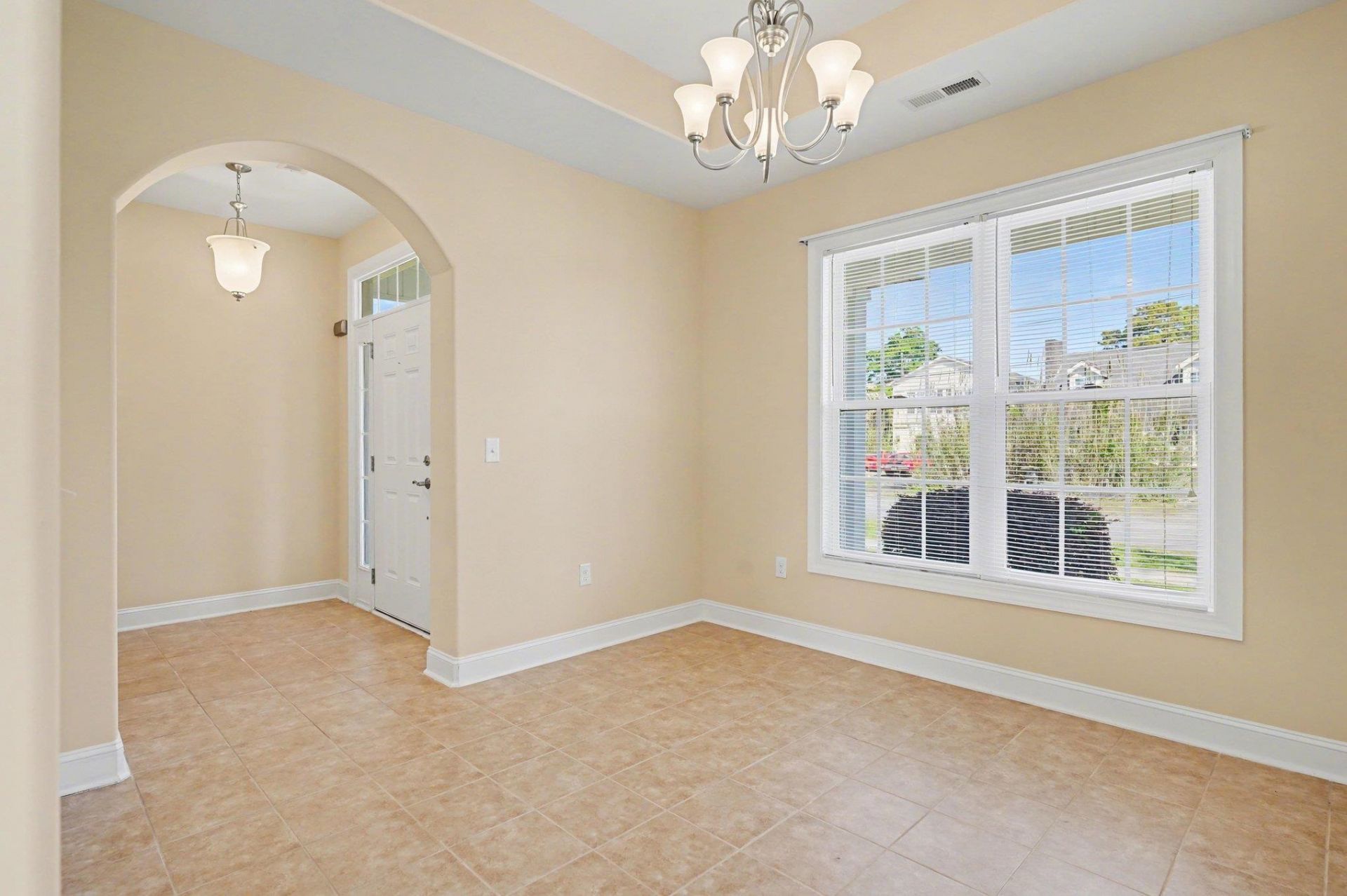 601 Gayle St. Photo 9