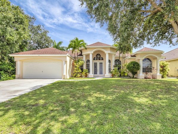 1717 SW Erie Street, Port Saint Lucie, FL 34953