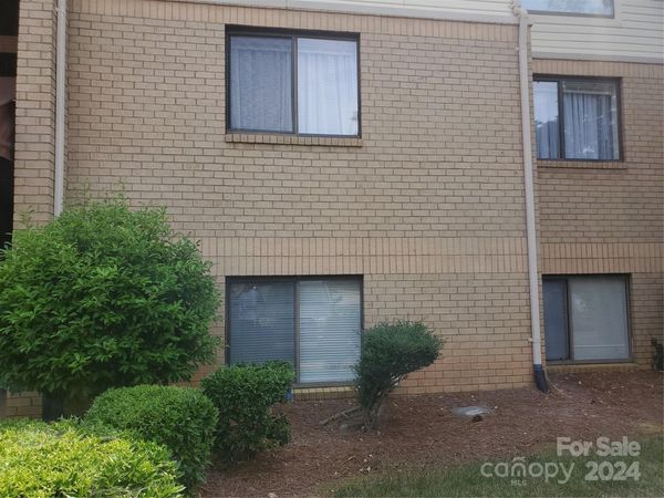 4804 Spring Lake Drive, Unit B, Charlotte, NC 28212