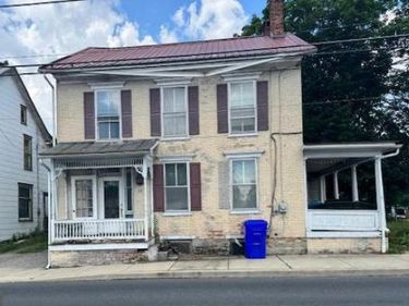 16 W MAIN STREET, ARENDTSVILLE, PA 17303