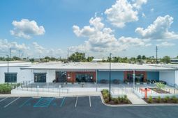 1859 Summerville Avenue photo 4