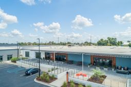 1859 Summerville Avenue photo 4