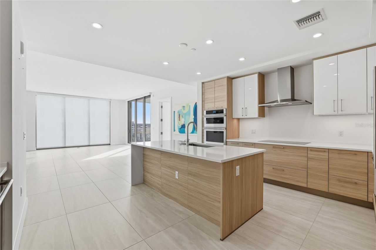 301 1st Street S, Unit 807, Saint Petersburg, FL 33701 Photo