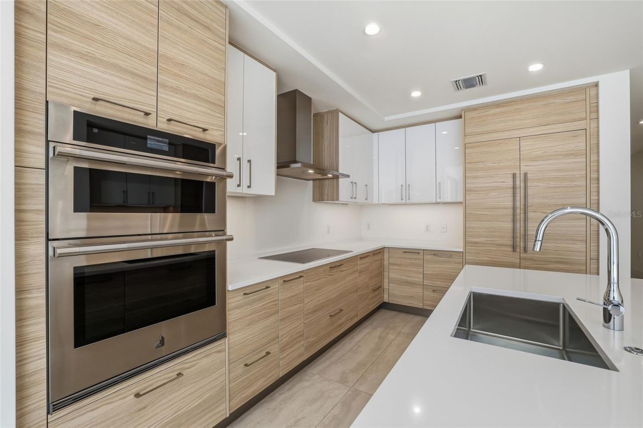 301 1st Street S, Unit 807, Saint Petersburg, FL 33701 Photo