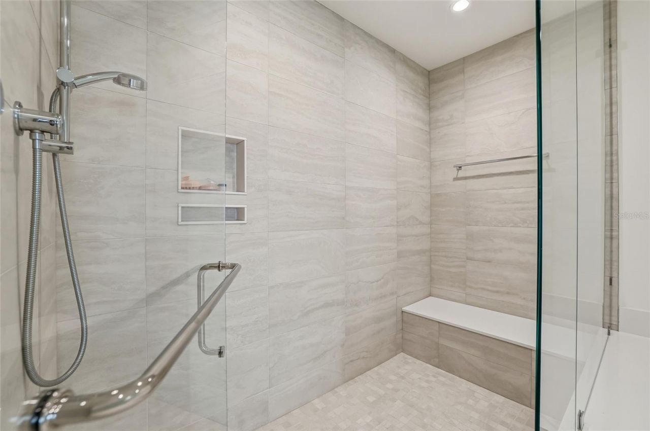 301 1st Street S, Unit 807, Saint Petersburg, FL 33701 Photo