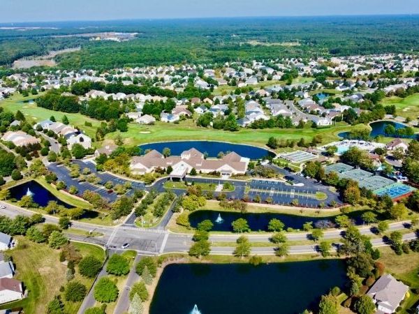 14 Gascony Cir, Manchester, NJ 08759