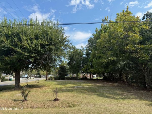 435 Demontluzin Avenue, Bay Saint Louis, MS 39520