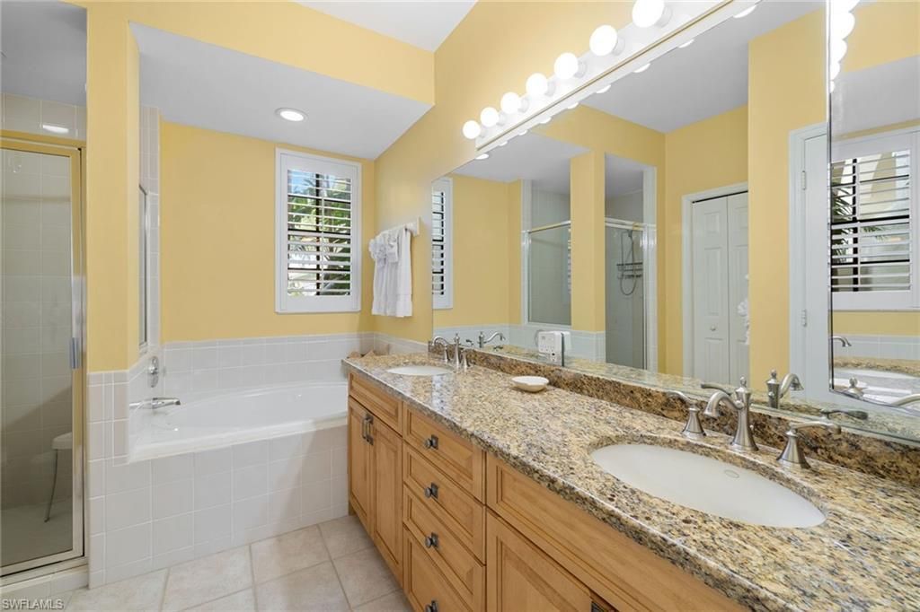 27190 Oakwood Lake Dr, Unit 102, Bonita Springs, FL 34134 Photo