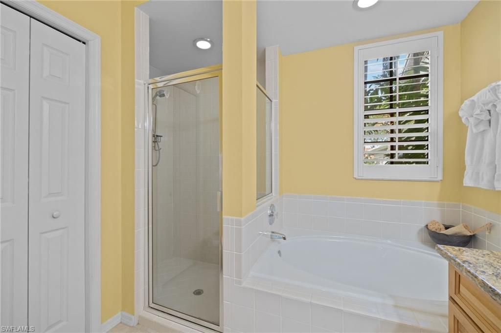 27190 Oakwood Lake Dr, Unit 102, Bonita Springs, FL 34134 Photo