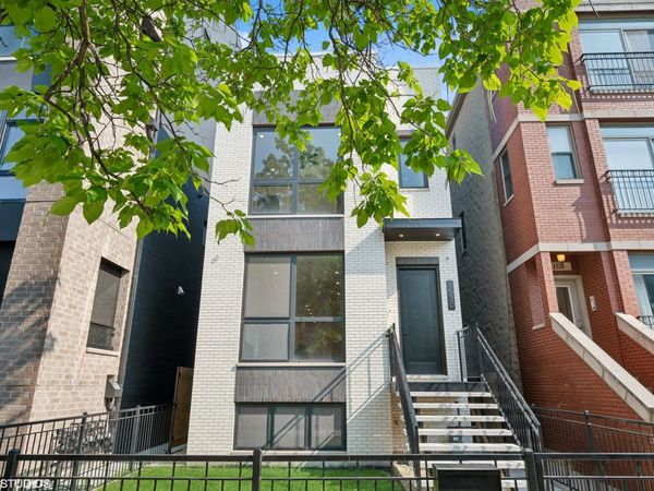 1530 W Ohio Street, Chicago, IL 60642