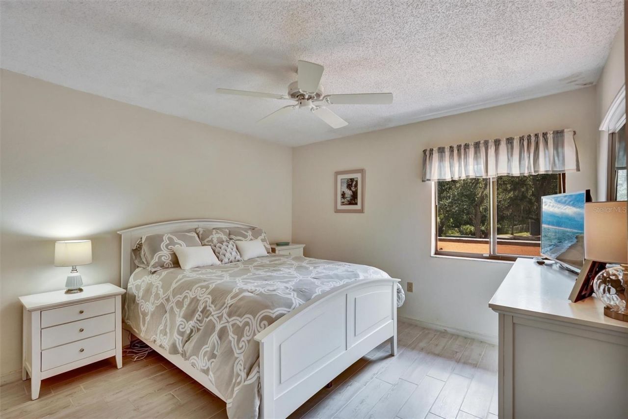 6221 Timber Lake Drive, Unit C10, Sarasota, FL 34243 Photo