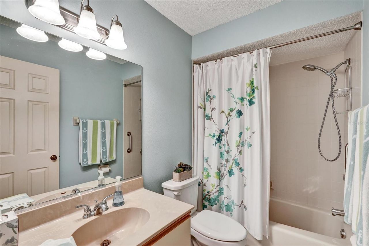 6221 Timber Lake Drive, Unit C10, Sarasota, FL 34243 Photo