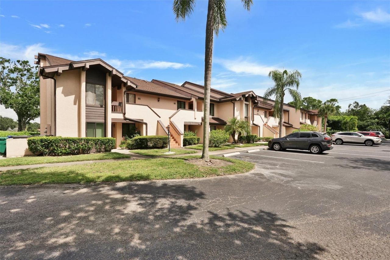 6221 Timber Lake Drive, Unit C10, Sarasota, FL 34243 Photo