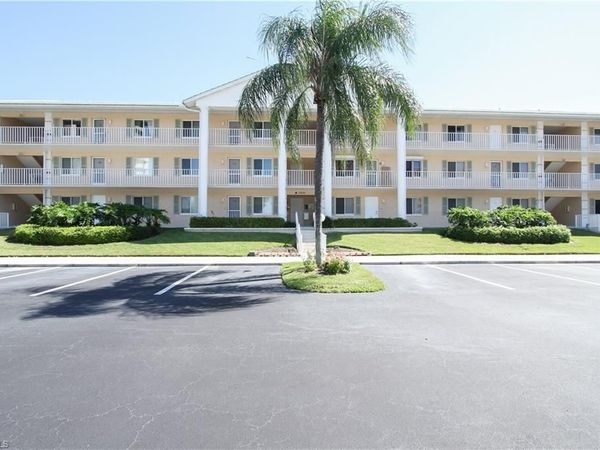 10686 Gulf Shore DR, Unit A302, NAPLES, FL 34108