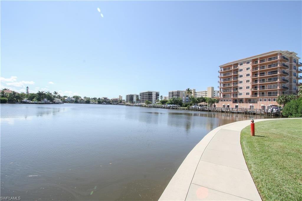 10686 Gulf Shore Dr, Unit A302, Naples, FL 34108 Photo