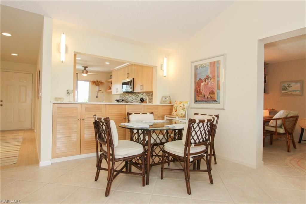 10686 Gulf Shore Dr, Unit A302, Naples, FL 34108 Photo
