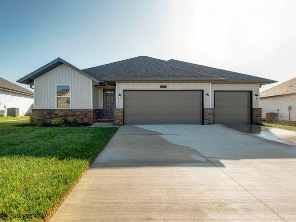 1924 W Woodhaven Drive, Unit Lot 43, Ozark, MO 65721