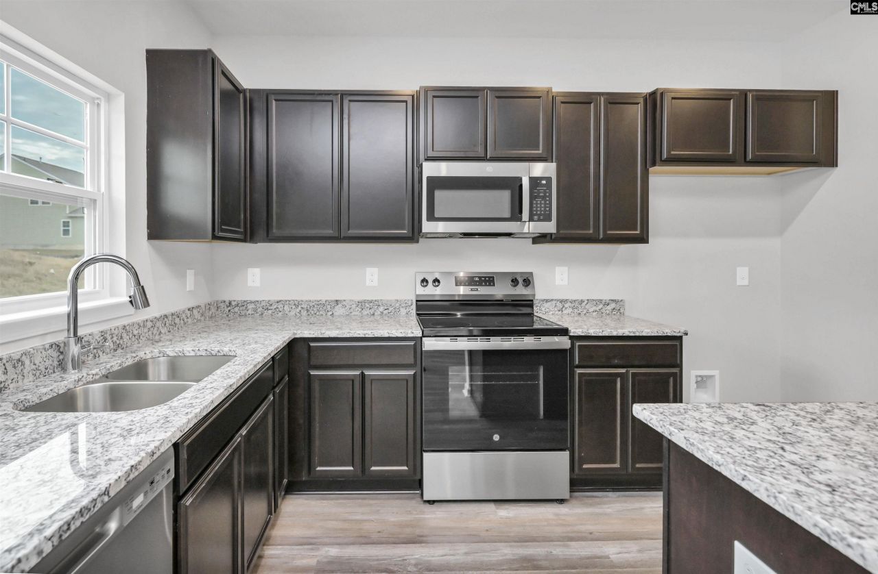 410 Viceroy Path Photo 17