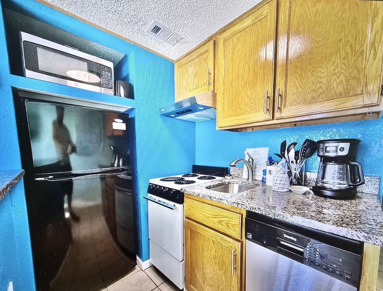 2310 Ocean Blvd. N Photo 6