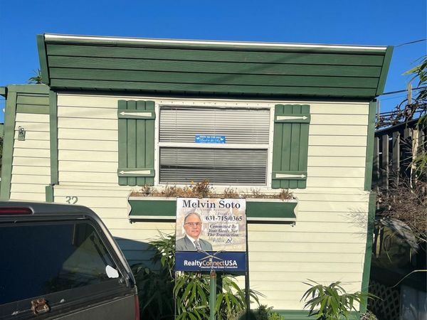 150 Main Street, Unit 32, Islip, NY 11751