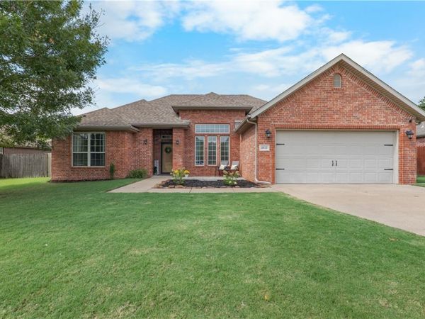 2611 N Fire Fly Catch Drive, Fayetteville, AR 72704