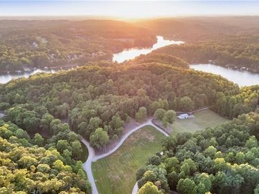 5608 Azelia Drive, Gainesville, GA 30506