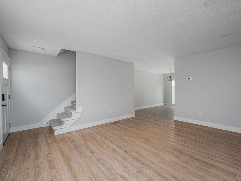 592 Willis Lane, Delaware, OH 43015 Photo 2