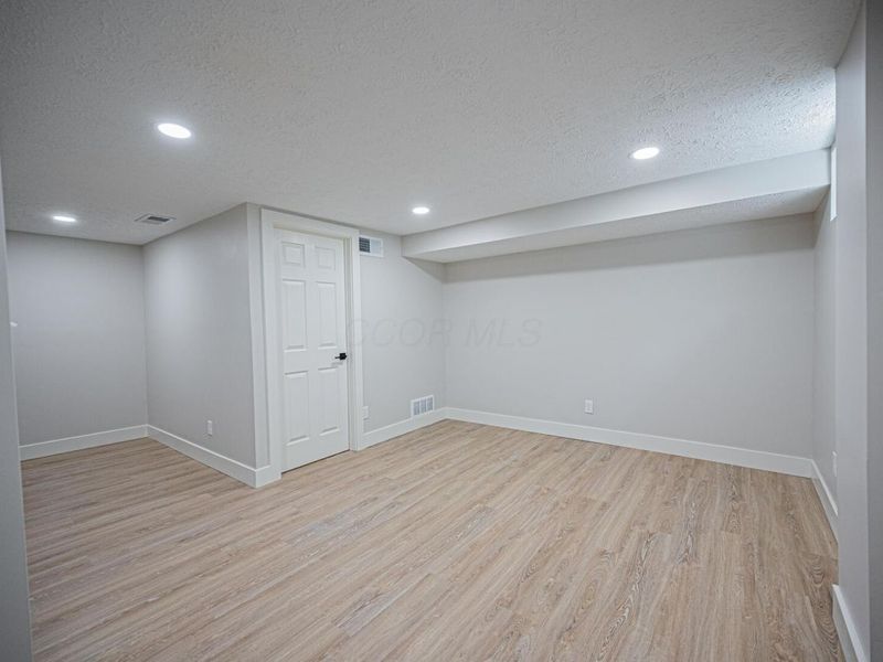 592 Willis Lane, Delaware, OH 43015 Photo 35