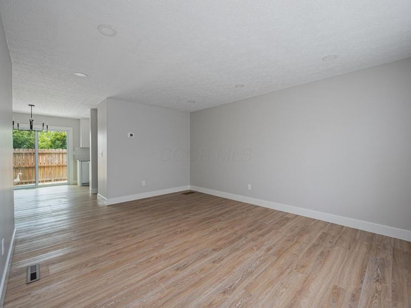 592 Willis Lane, Delaware, OH 43015 Photo 4