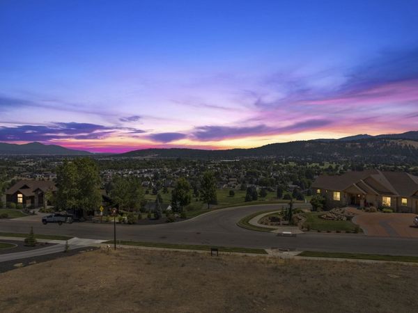 250 N Holiday Hills Dr, Liberty Lake, WA 99019