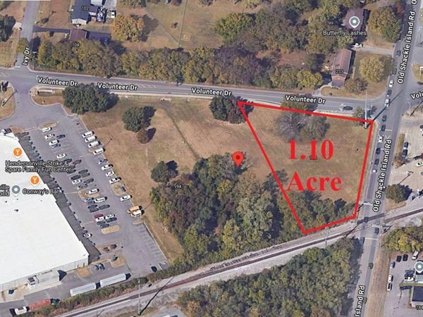 98 Volunteer Dr, Hendersonville, TN 37075