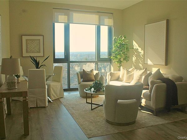 701 Ridge Hill Boulevard, Unit PHE, Yonkers, NY 10710