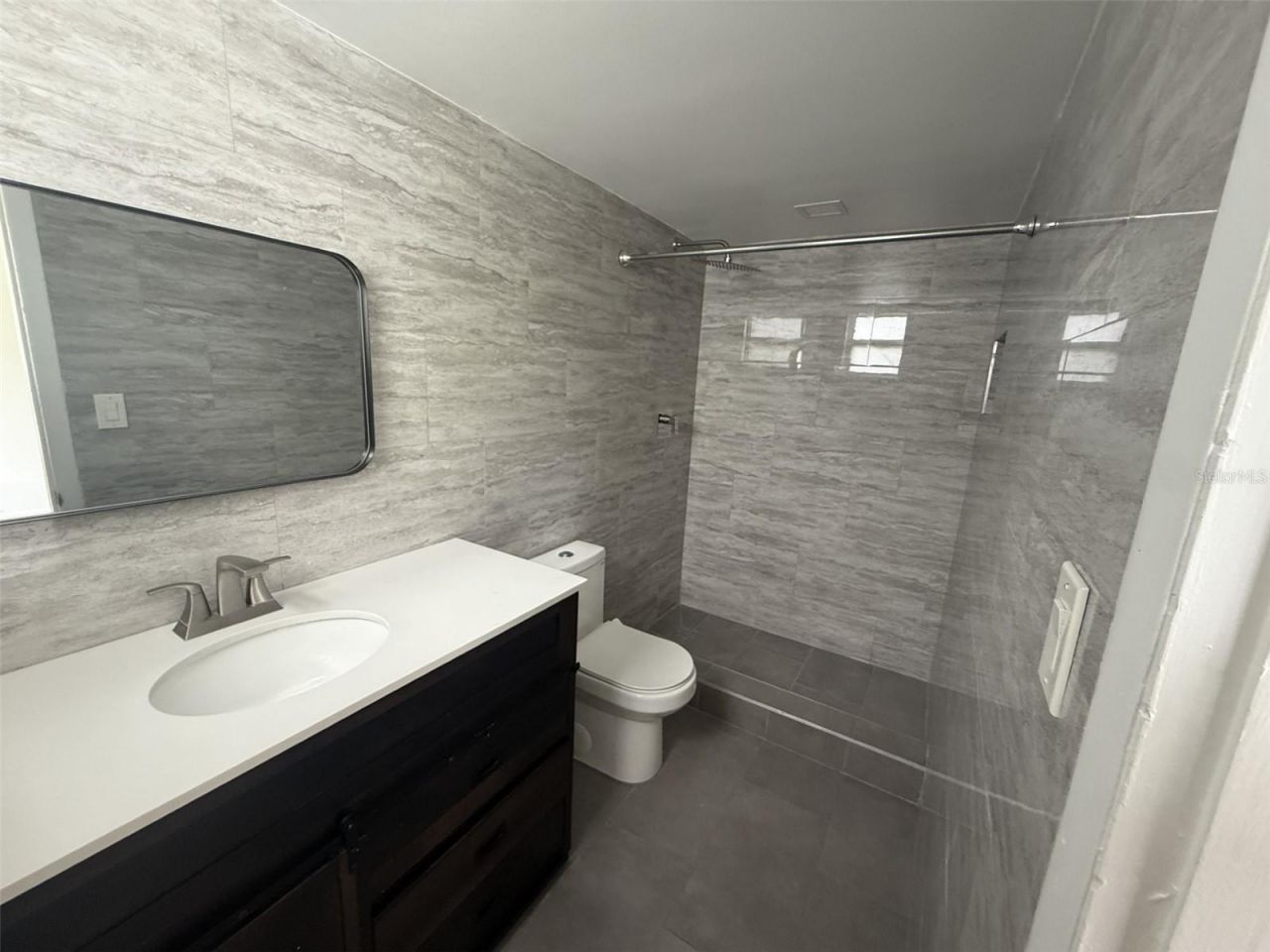 1601 NE 191st Street, Unit B205, Miami, FL 33179 Photo