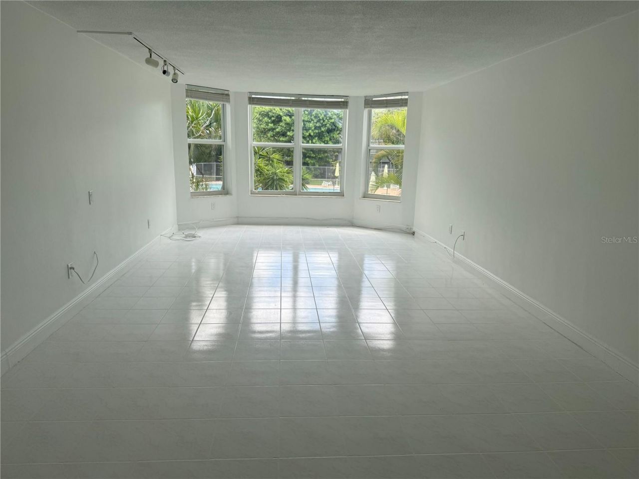 1601 NE 191st Street, Unit B205, Miami, FL 33179 Photo