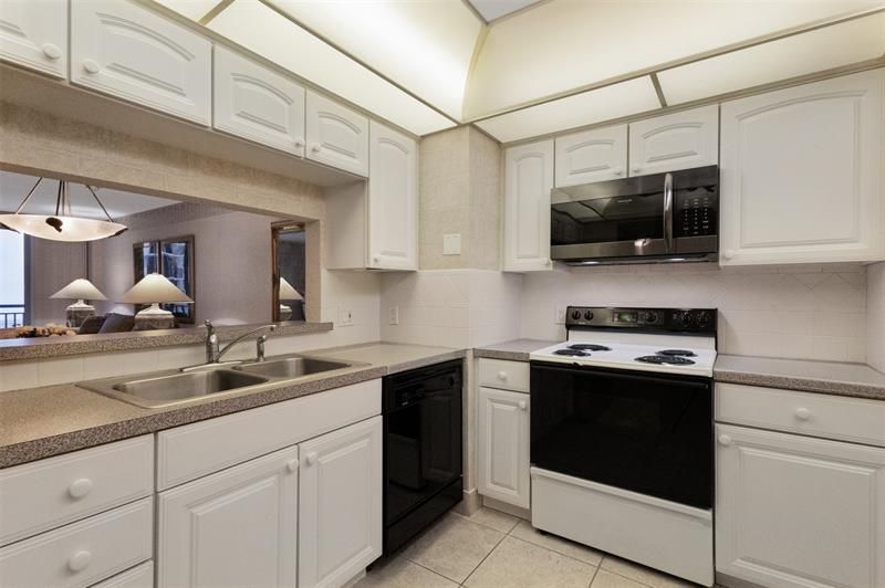 1147 Hillsboro Mile, Unit 307, Hillsboro Beach, FL 33062 Photo