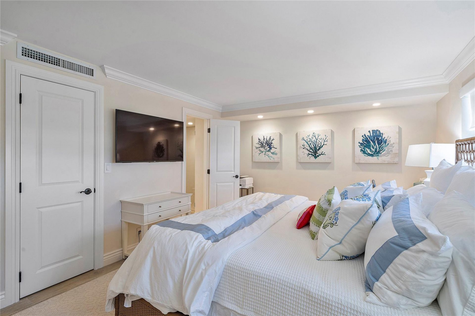 1710 S Ocean Lane, Unit 201, Fort Lauderdale, FL 33316 Photo