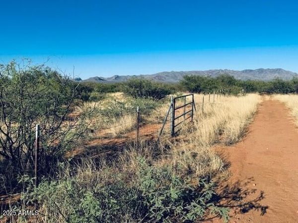 6000 S Hargis Ranch Rd Road, Unit 33, Hereford, AZ 85615